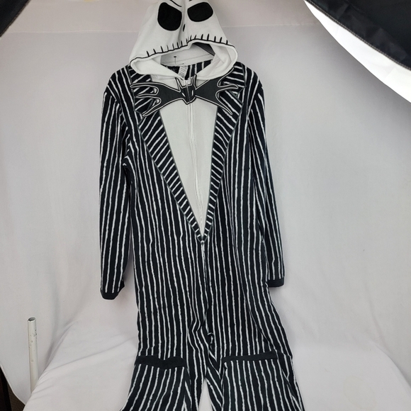 Disney The Nightmare Before Christmas one piece union jack fleece outfit - Picture 2 of 6